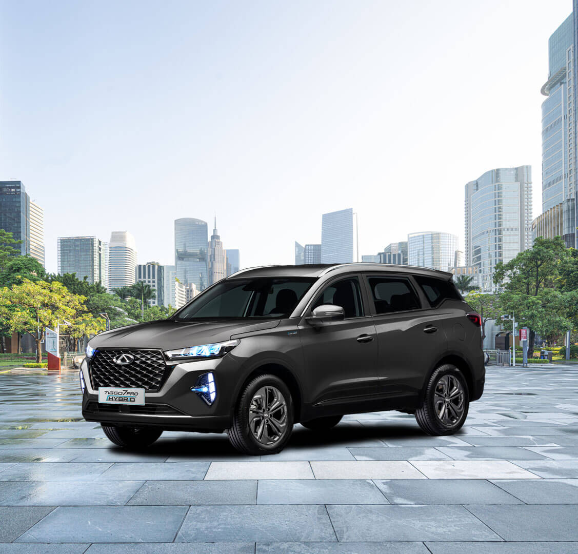 Chery Tiggo 7 PRO Plug-in Hybrid SUV front three-quarter view