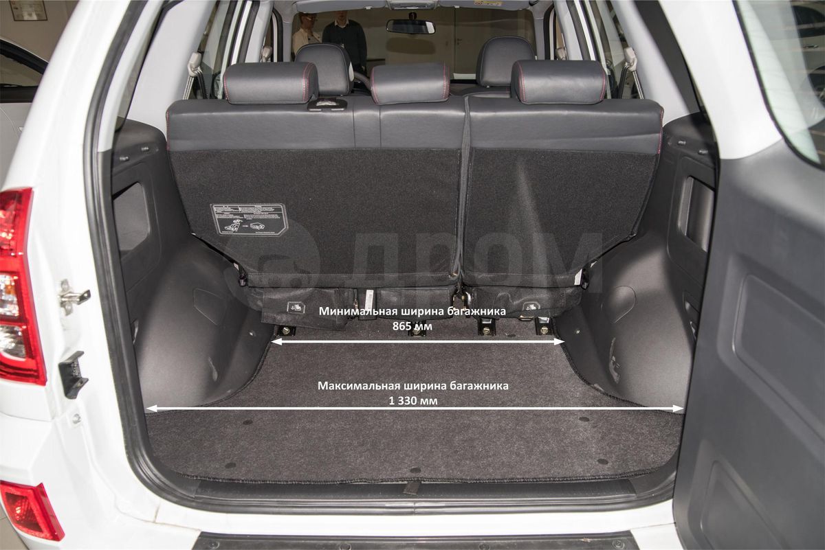 Chery Tiggo 3 compact SUV side view