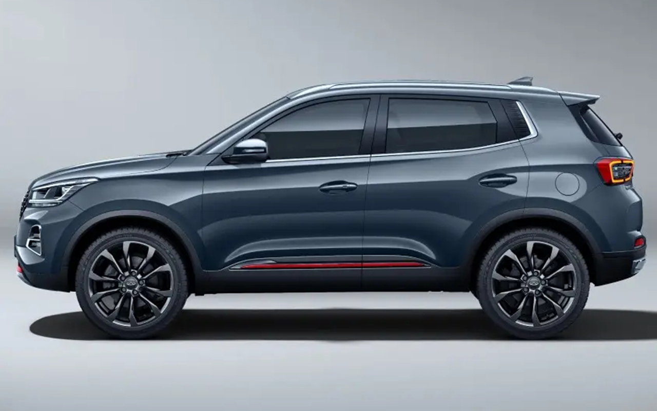 Chery Tiggo 4 PRO compact SUV front three-quarter view
