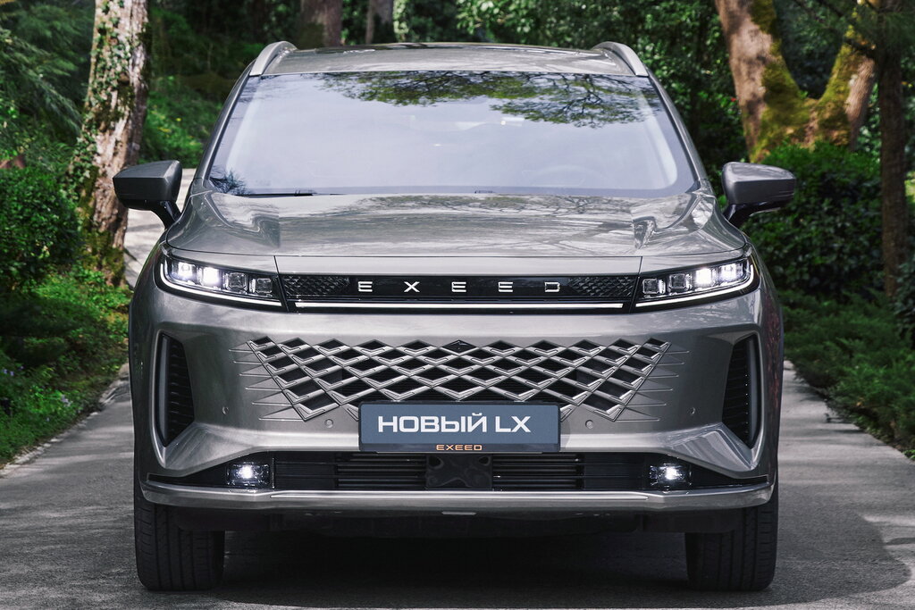 EXEED LX premium compact crossover SUV