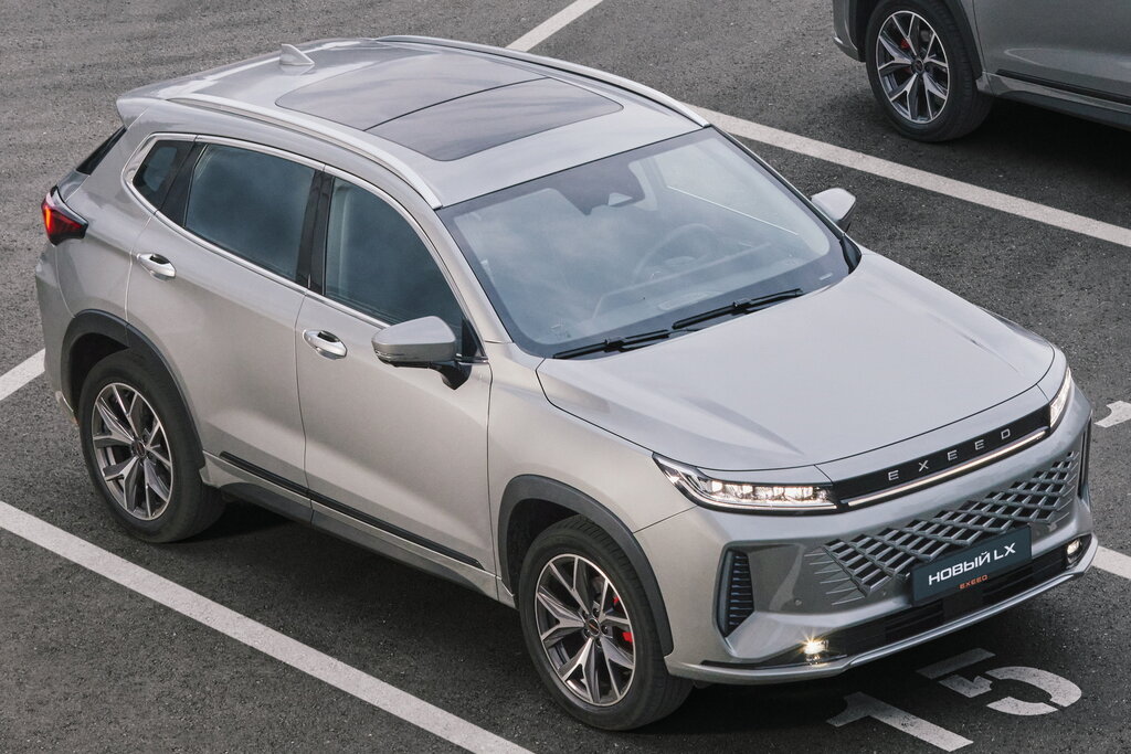 EXEED LX premium compact crossover SUV