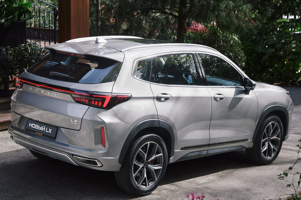 EXEED LX premium compact crossover SUV