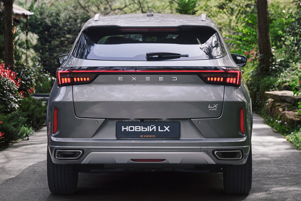 EXEED LX premium compact crossover SUV