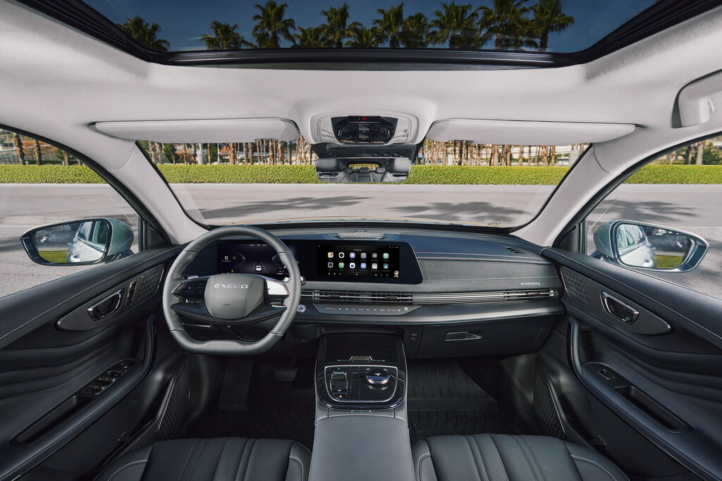 EXEED LX premium compact crossover SUV