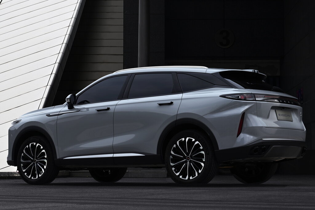 EXEED RX premium crossover coupe
