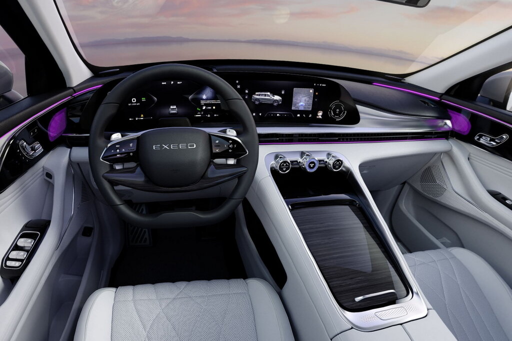 EXEED RX premium crossover coupe