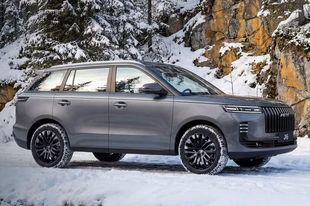 Новый кроссовер JAECOO J6 2025 года