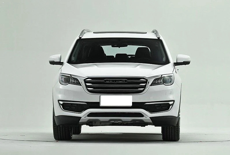 JETOUR X70 mid-size crossover SUV front three-quarter view