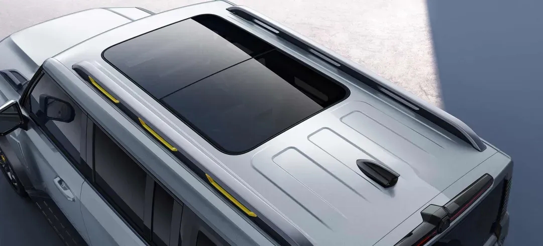 Jetour T2 rugged off-road SUV with bold design lines and panoramic skylight