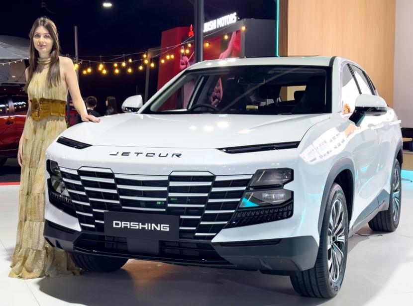 Jetour Dashing SUV front three-quarter view in Malaysian market specification